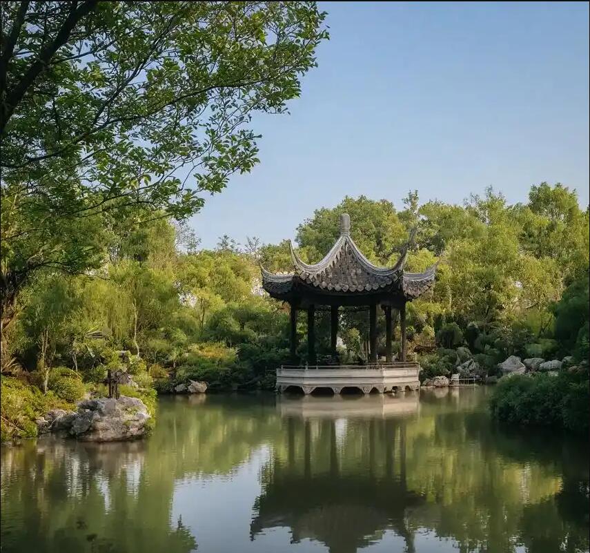 德令哈向雪餐饮有限公司